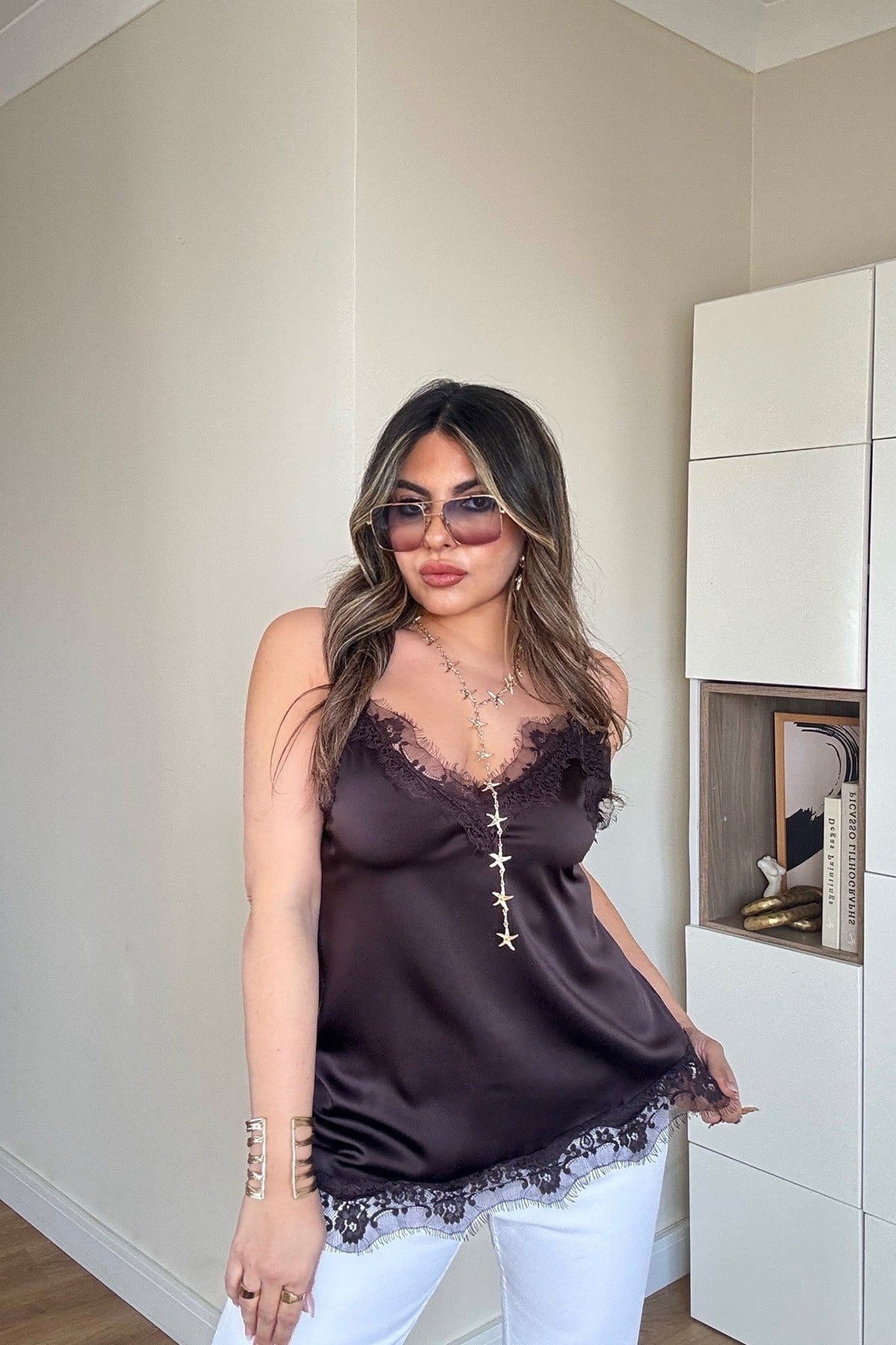 Zr Model Saten Dantelli Askılı Bluz Acı Kahve