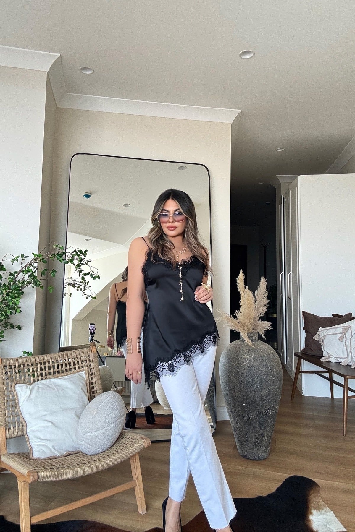 Zr Model Saten Dantelli Askılı Bluz Siyah
