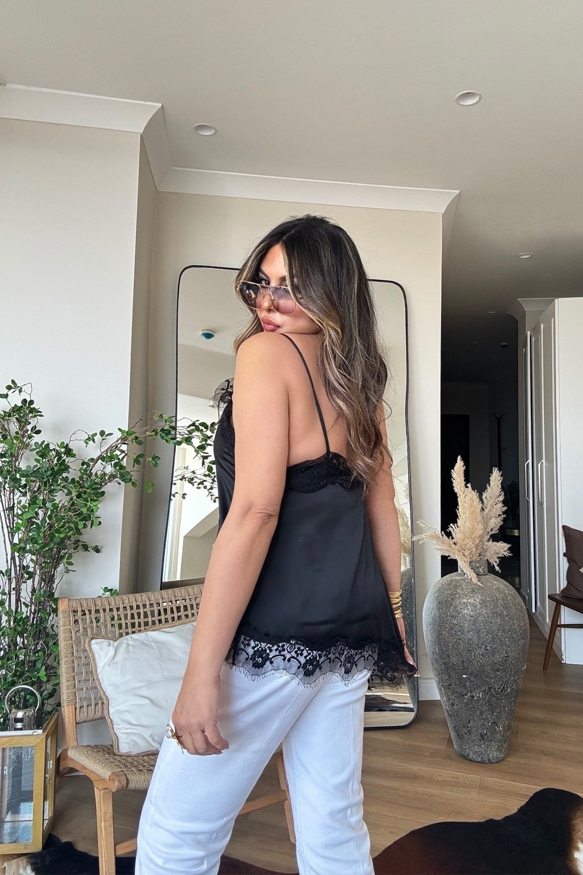 Zr Model Saten Dantelli Askılı Bluz Siyah