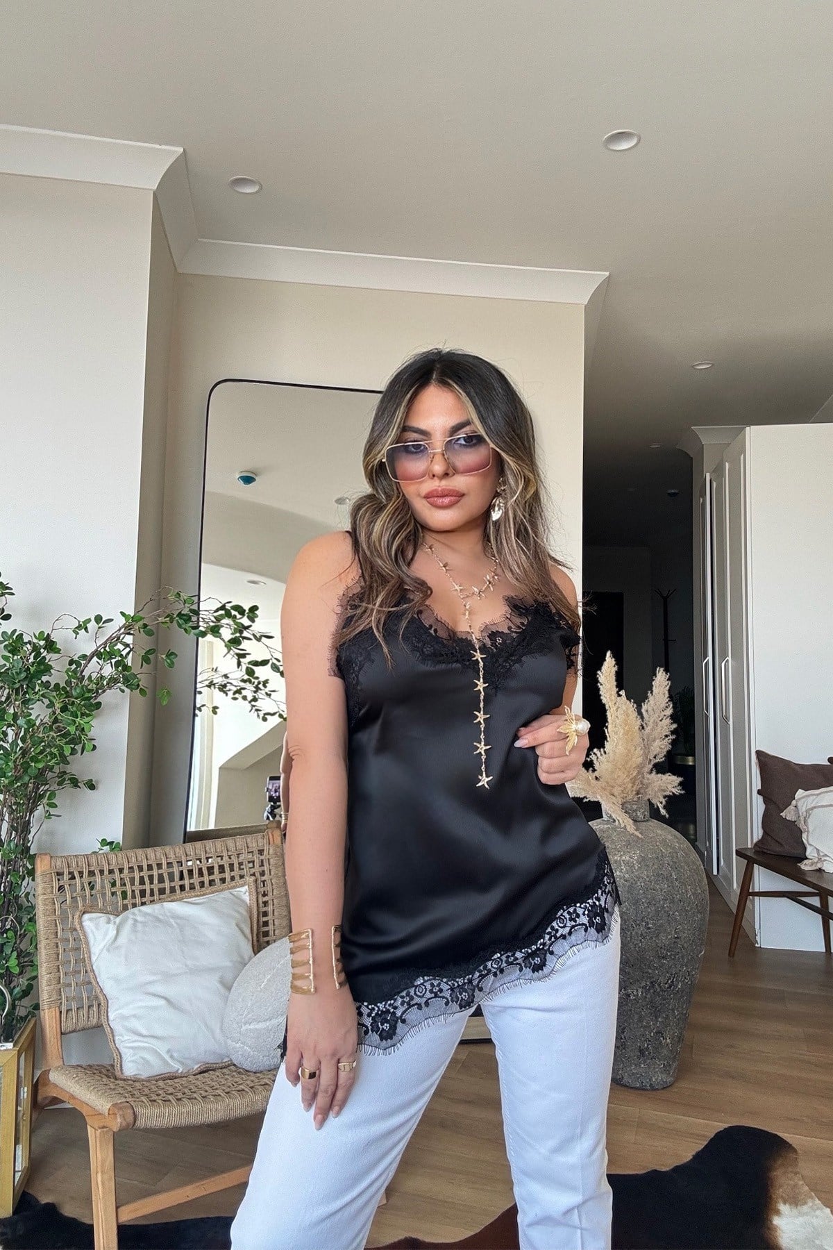 Zr Model Saten Dantelli Askılı Bluz Siyah