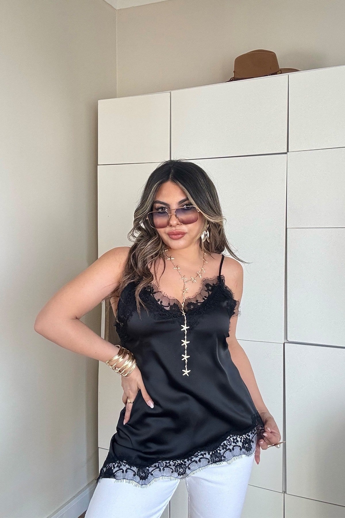 Zr Model Saten Dantelli Askılı Bluz Siyah