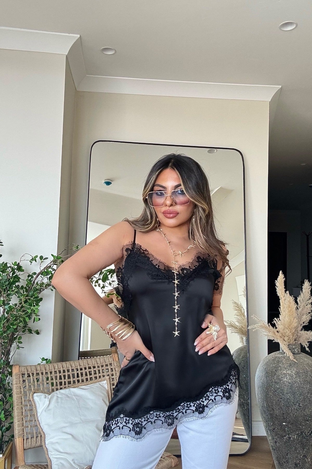 Zr Model Saten Dantelli Askılı Bluz Siyah