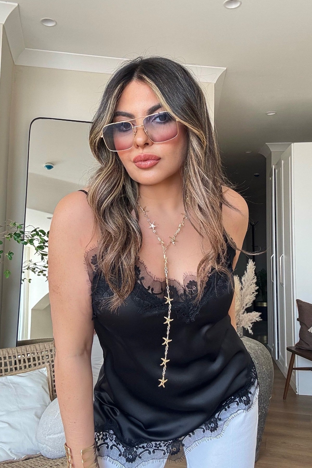 Zr Model Saten Dantelli Askılı Bluz Siyah