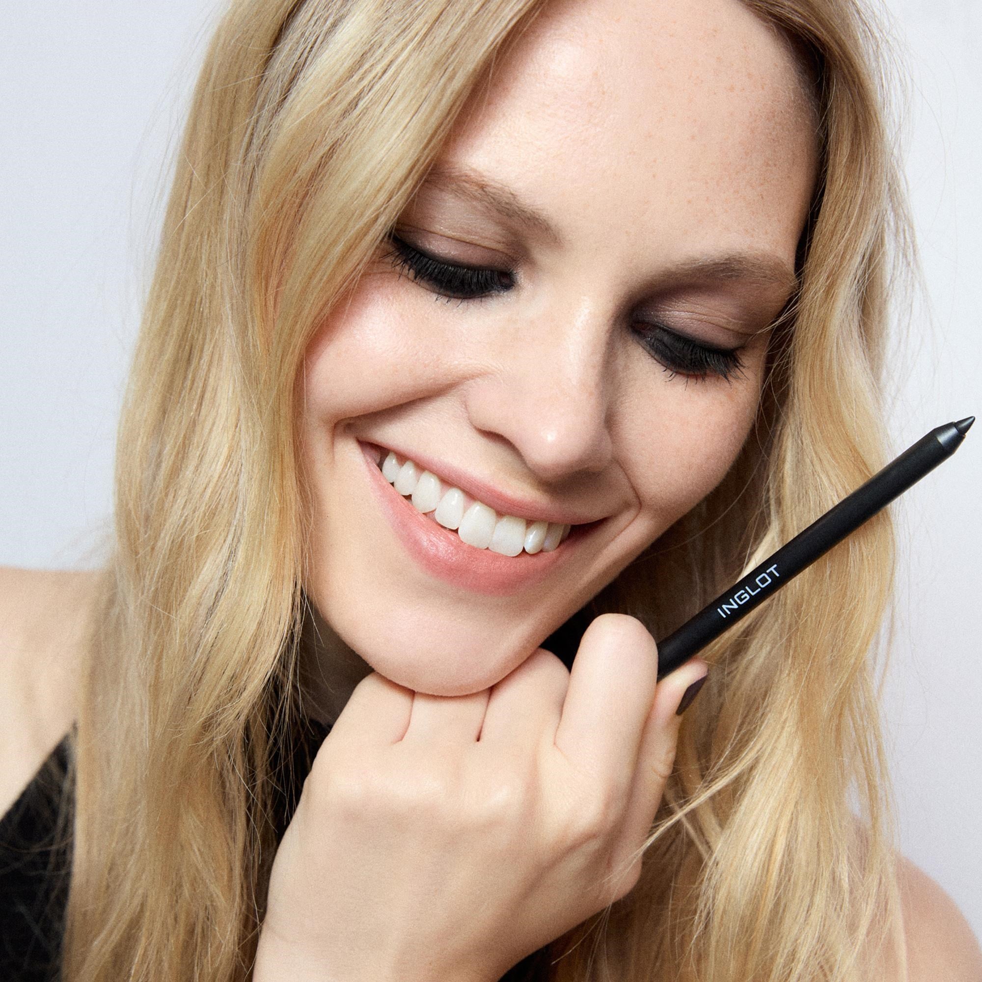 Creamy Line Eyeliner – Suya Dayanıklı Kremsi Göz Kalemi