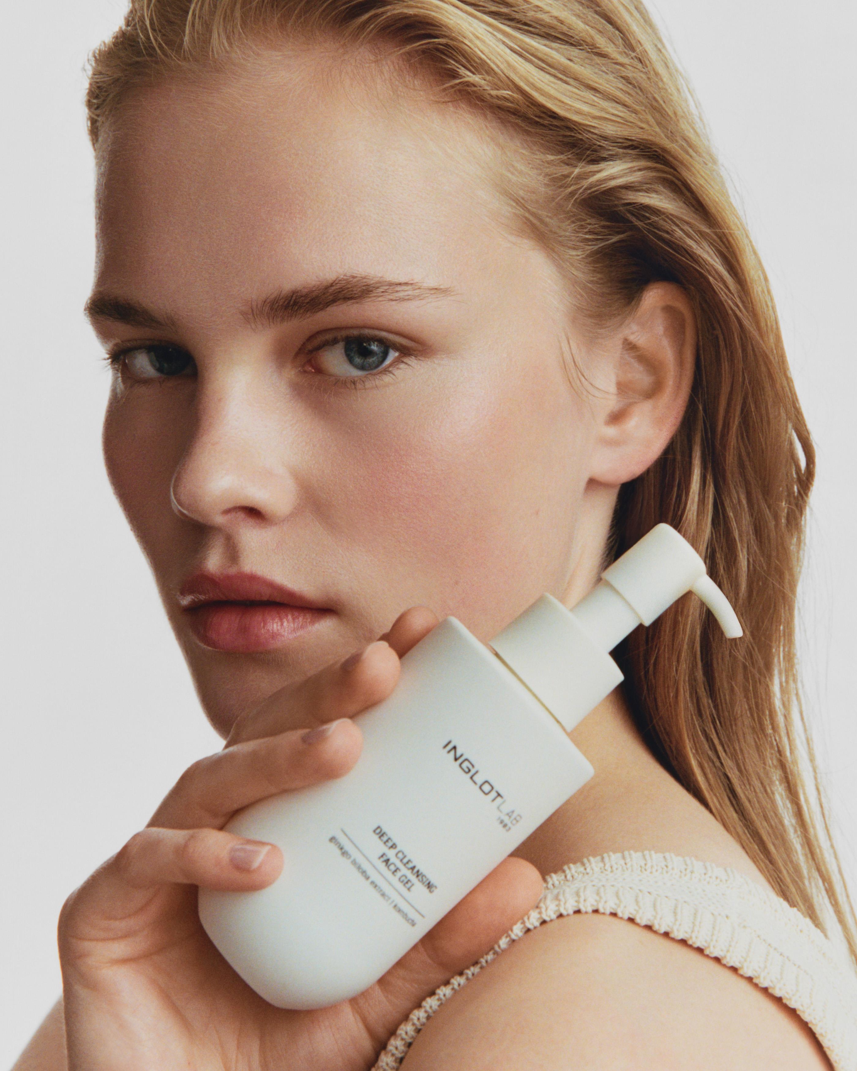 INGLOT LAB Deep Cleansing Face Gel  -  Derin Temizleyici Yüz Jeli 145 ml