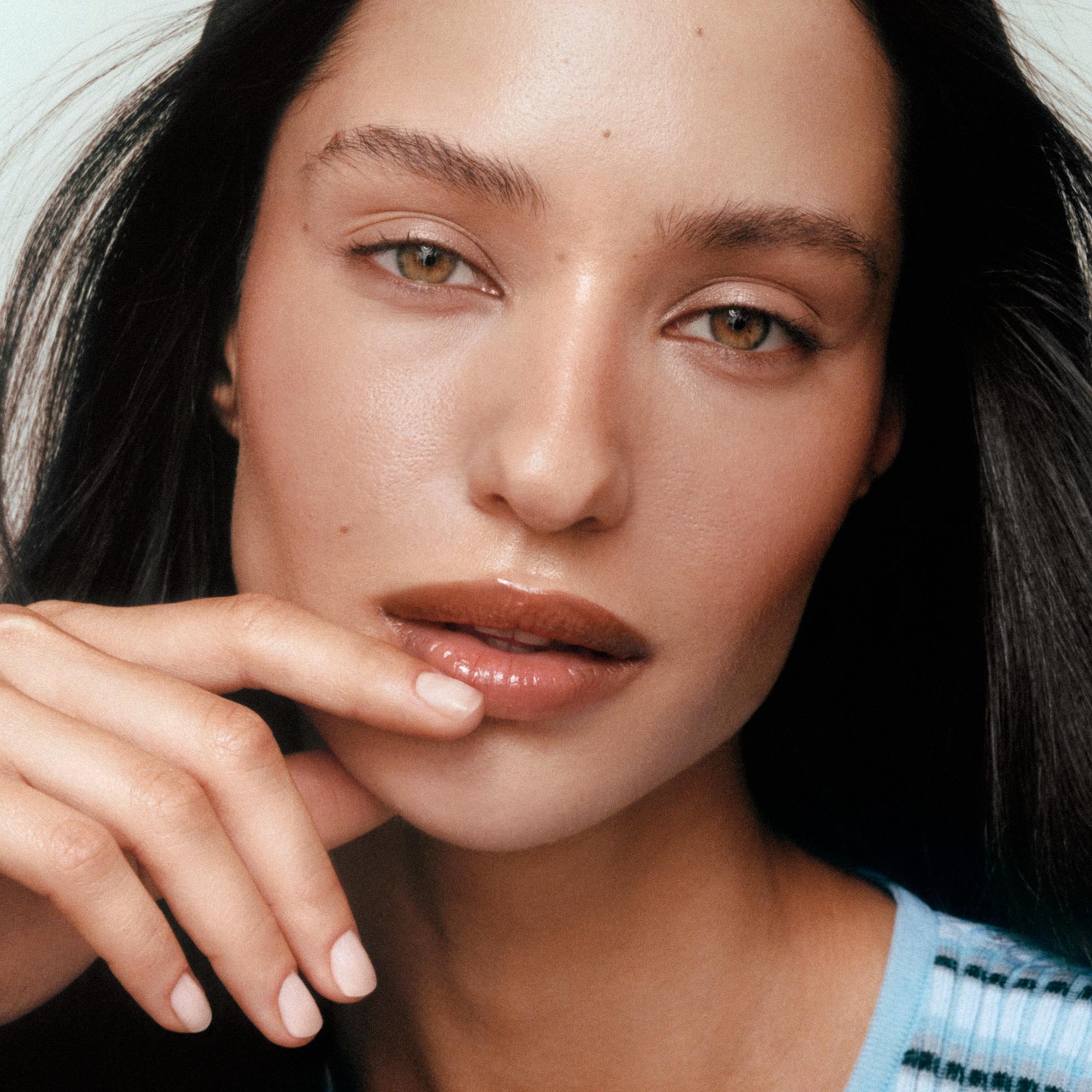 Plumping Lip Balm SPF 30 – Dolgunlaştırıcı Renkli Dudak Balmı