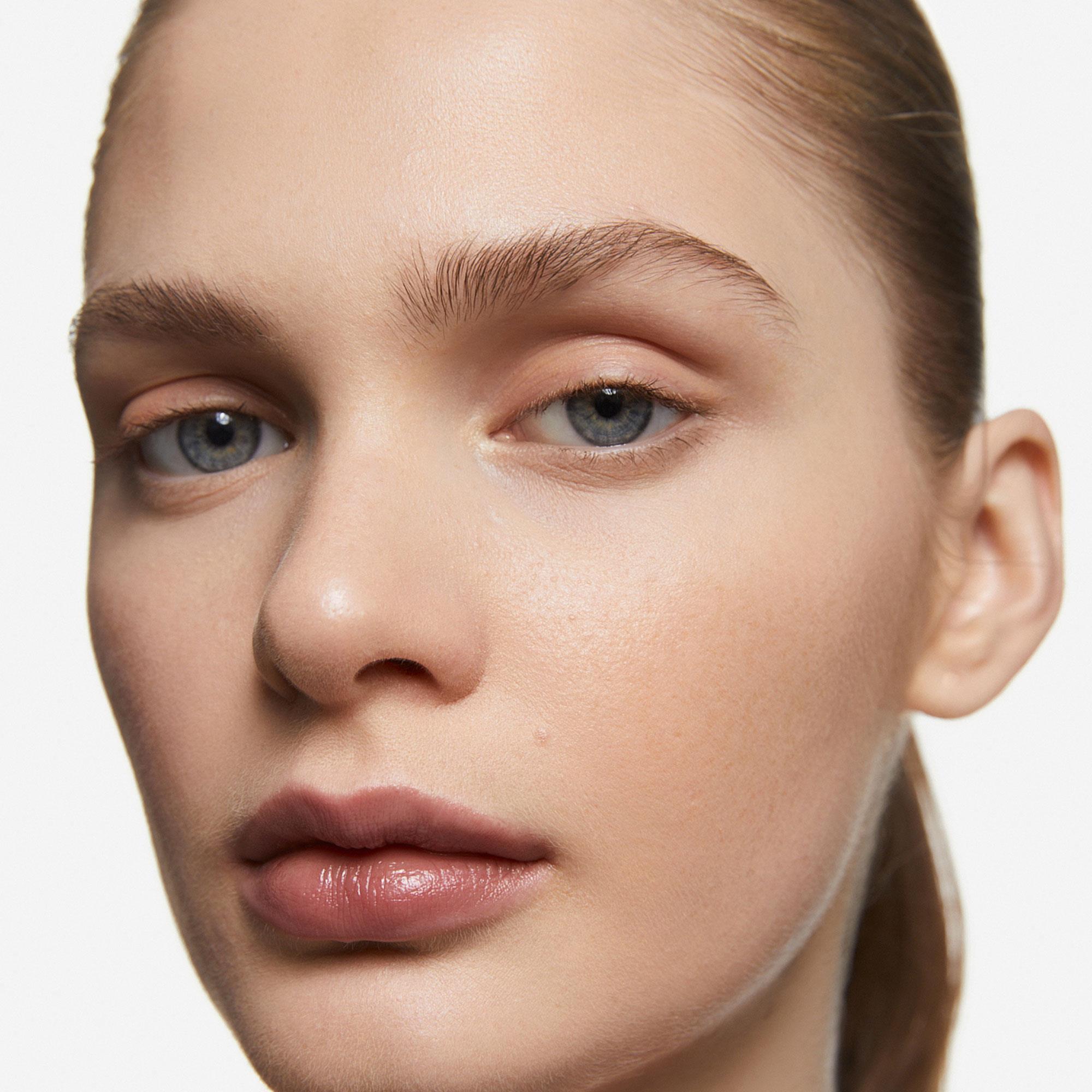 SKIN FOCUSED CARE FACE FOUNDATION SPF 50