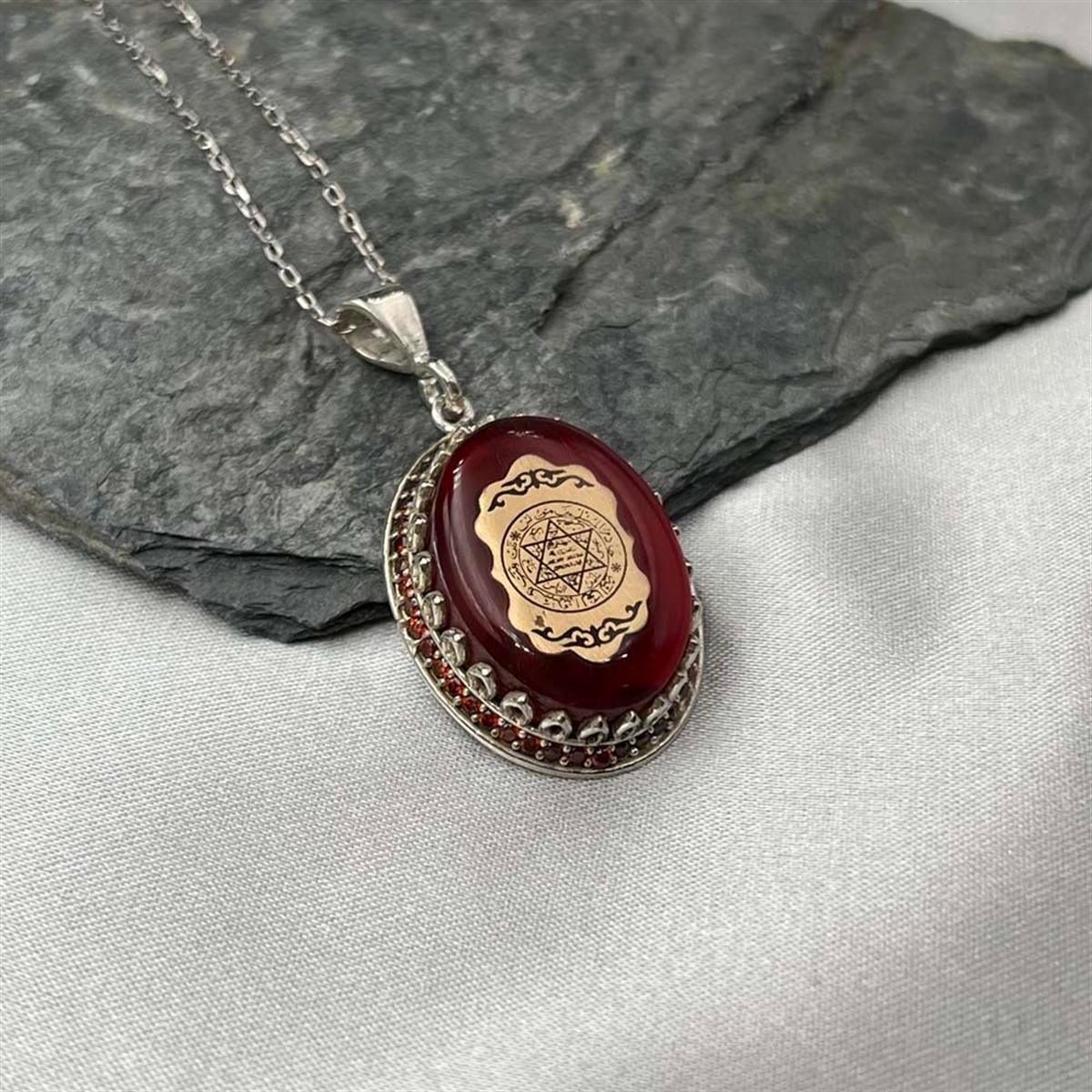  Kehribar Üzeri Süleyman Mühürlü İşlemeli Gümüş Kolye