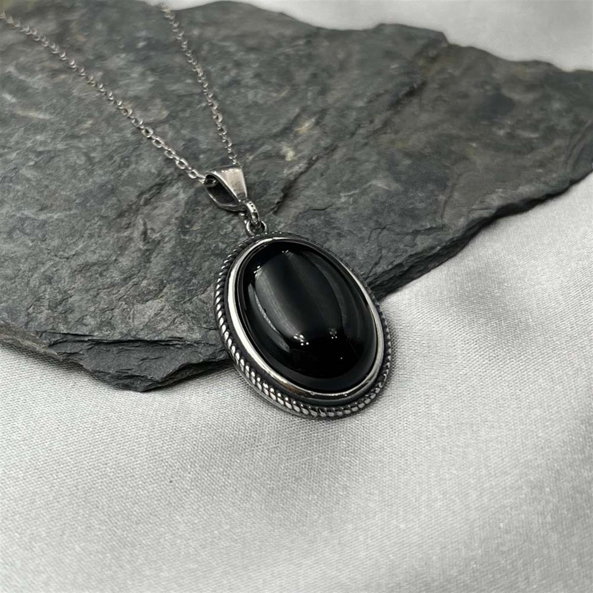  Oval Oniks Taşlı Gümüş Kolye