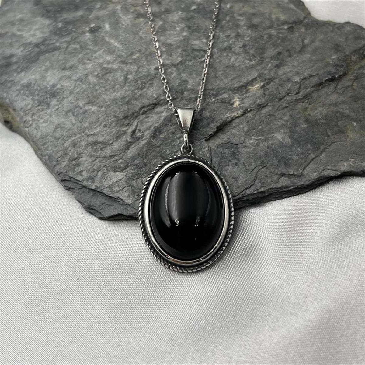  Oval Oniks Taşlı Gümüş Kolye
