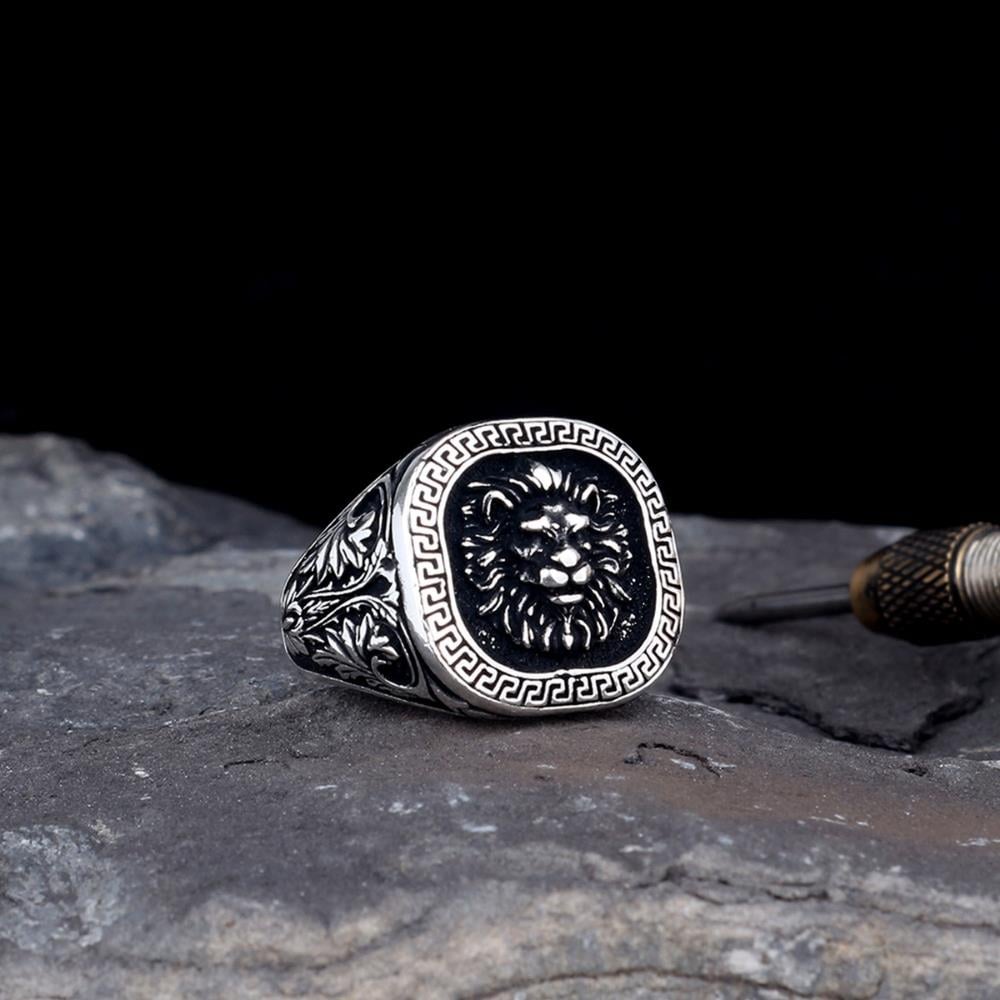 3 Boyutlu Aslan İşlemeli Gümüş Yüzük