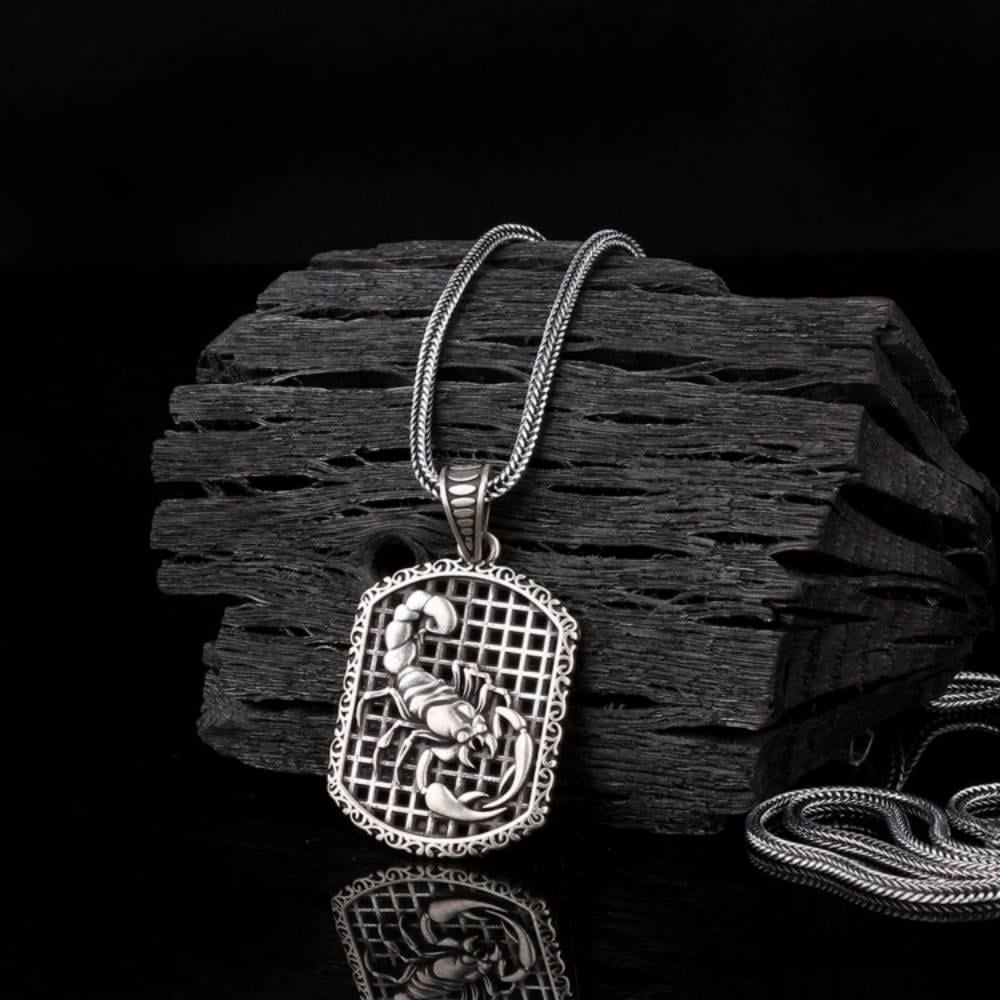925 Ayar Gümüş Akrep Motifli Unisex Model KolyeKolye