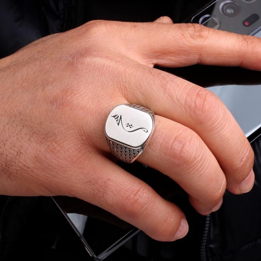 925 Ayar Gümüş Hiç Yazılı Figürlü Erkek YüzükHiç Yazılı Yüzük