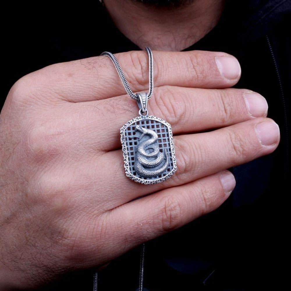 925 Ayar Gümüş Yılan Motifli Unisex Model KolyeKolye