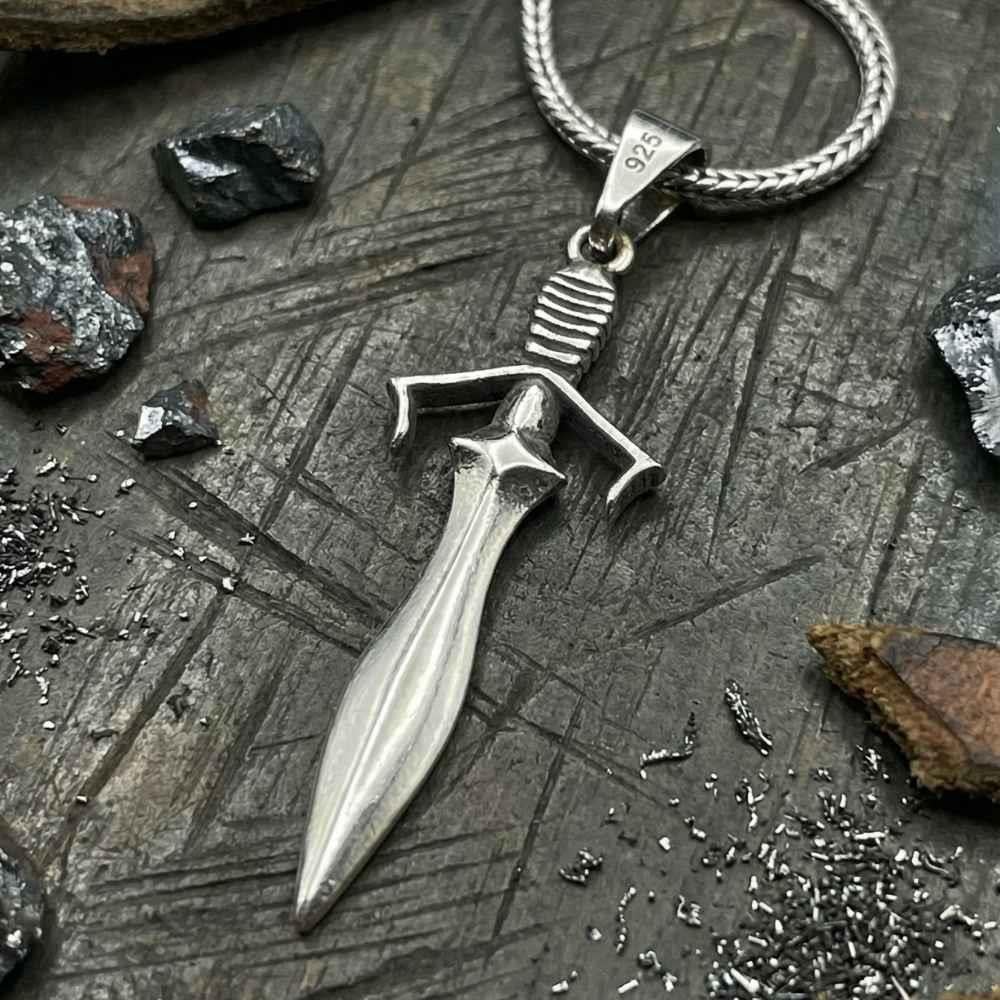 925 Ayar Kılıç Model Gümüş KolyeKolye