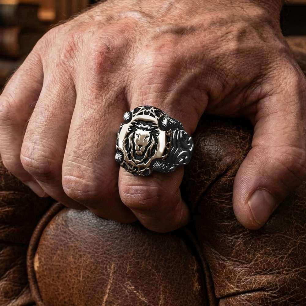 Lion Embroidered Edge Motif Sterling Silver RingPlain Ring