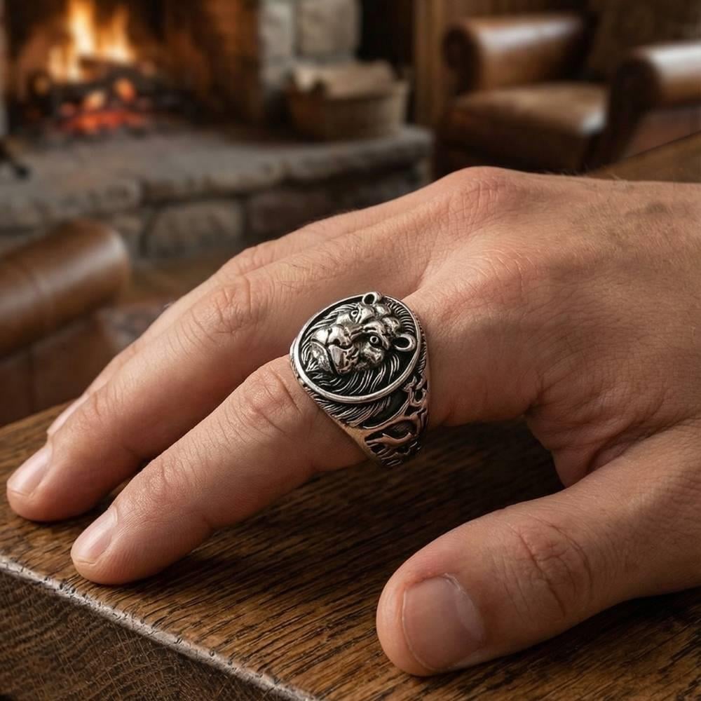 Aslan Motifi İşlemeli Gümüş YüzükHayvan Figürlü Yüzükler