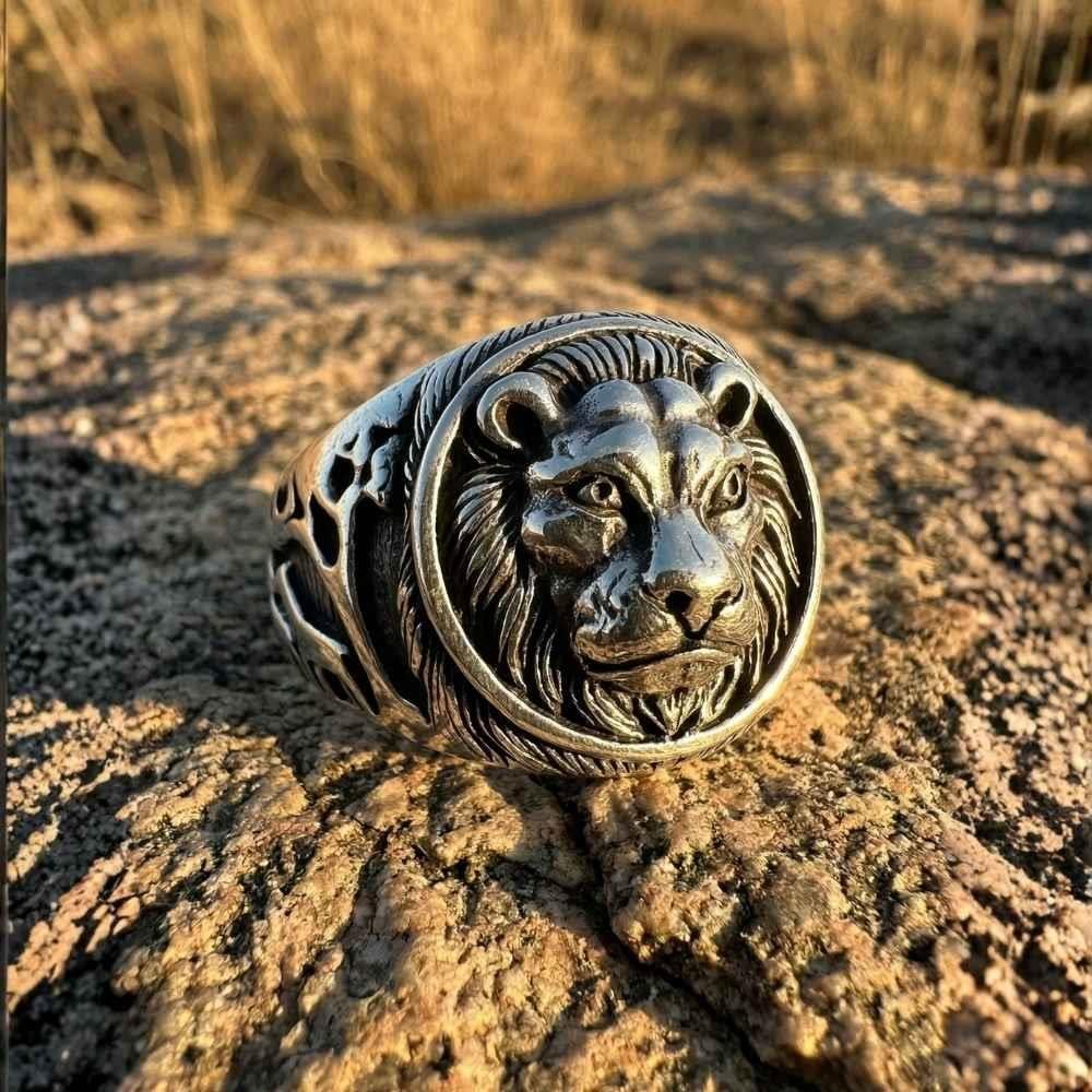 Aslan Motifi İşlemeli Gümüş YüzükHayvan Figürlü Yüzükler