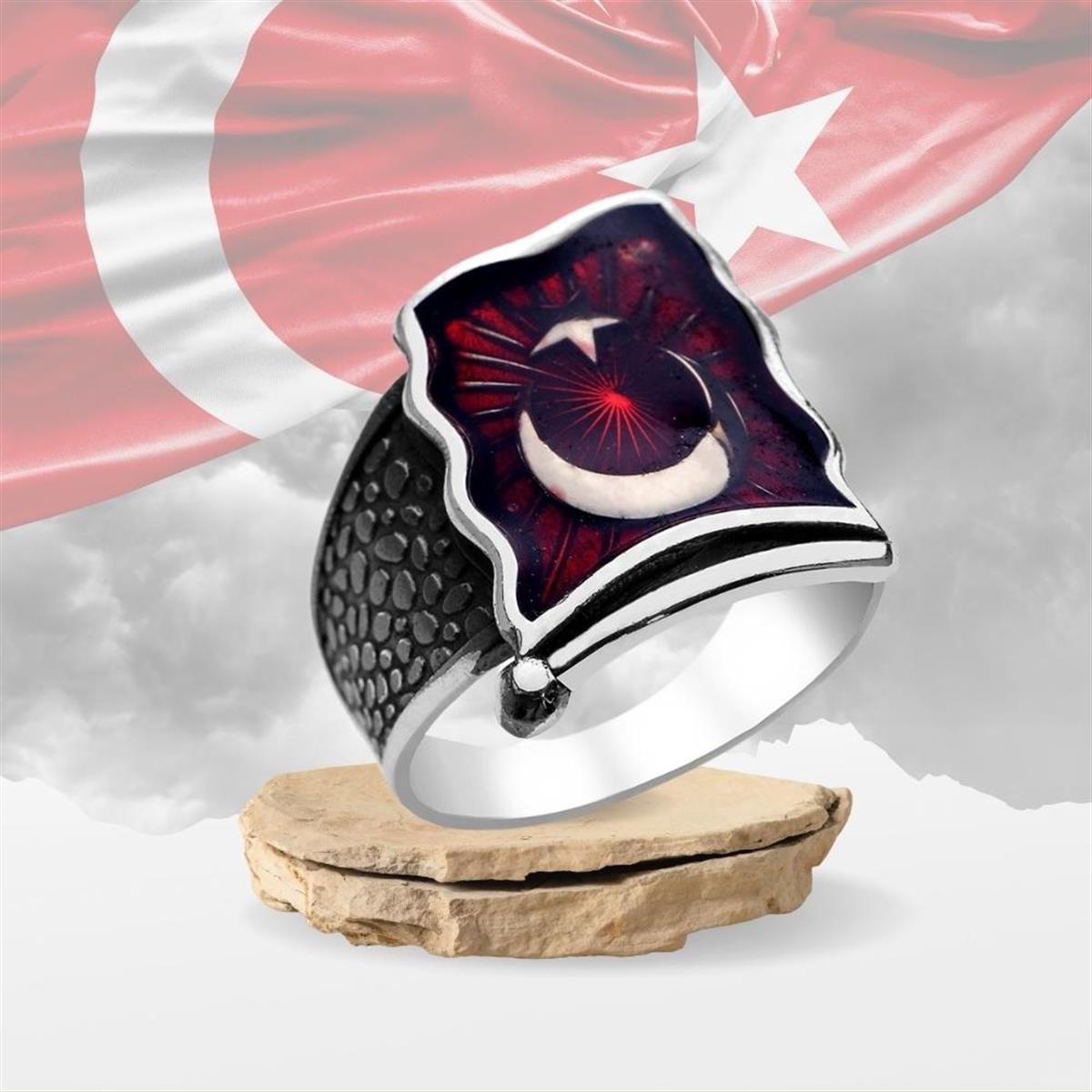 Ay Yıldız Bayrağımız Motifli Gümüş Erkek Yüzük