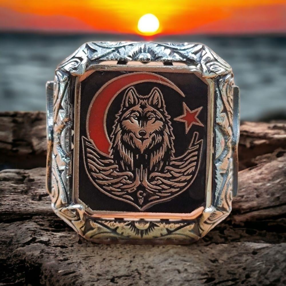 Ay Yıldız Bozkurt Kalem İşlemeli Gümüş Yüzük