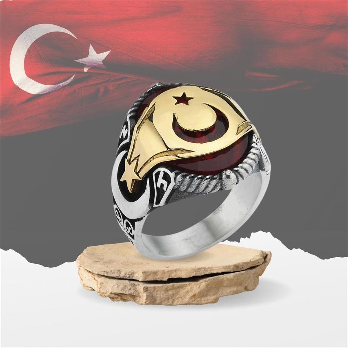 Ay Yıldız Kırmızı Zirkon Taşlı Yanları Ay Yıldız Motifli Gümüş Erkek Yüzük