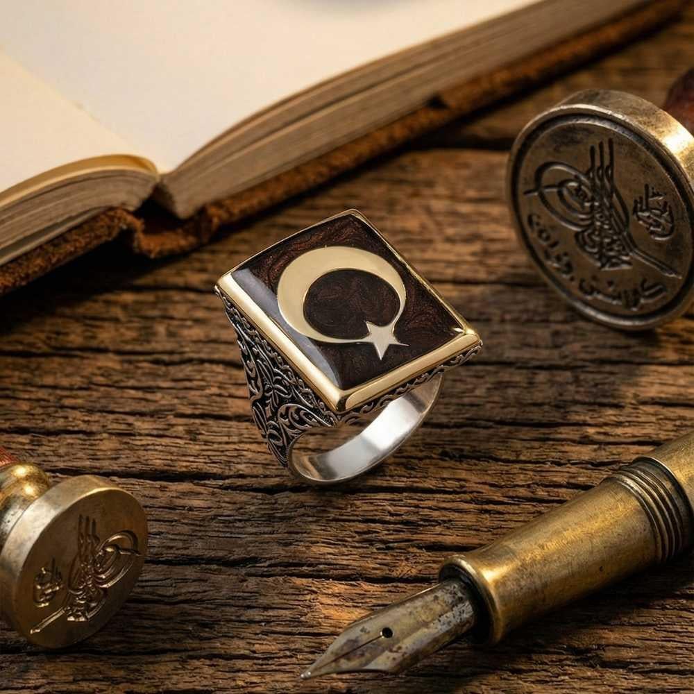 Ay Yıldız Mineli Gümüş Erkek YüzükAy Yıldız Yüzükler