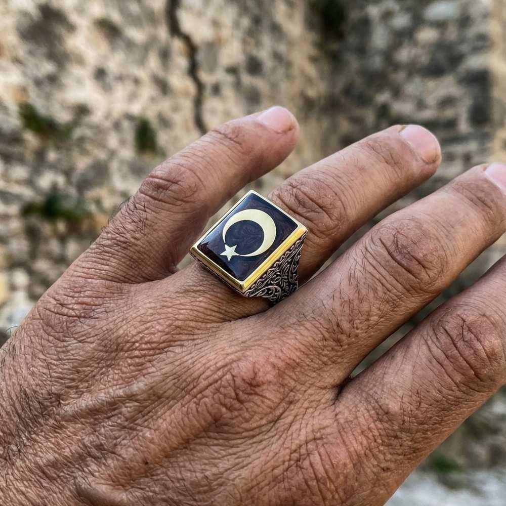 Ay Yıldız Mineli Gümüş Erkek YüzükAy Yıldız Yüzükler