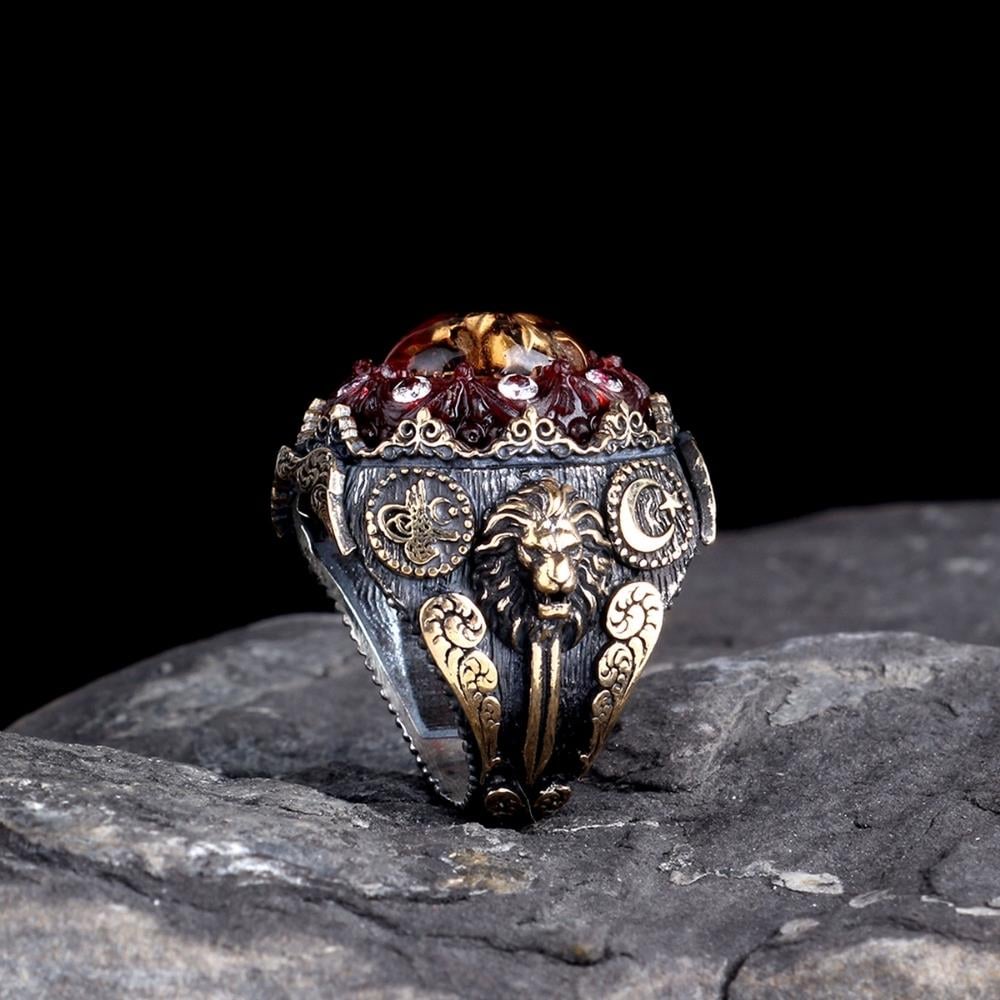 Ay Yıldız Tuğra İşlemeli Kehribar Taş Aslan Gümüş Yüzük