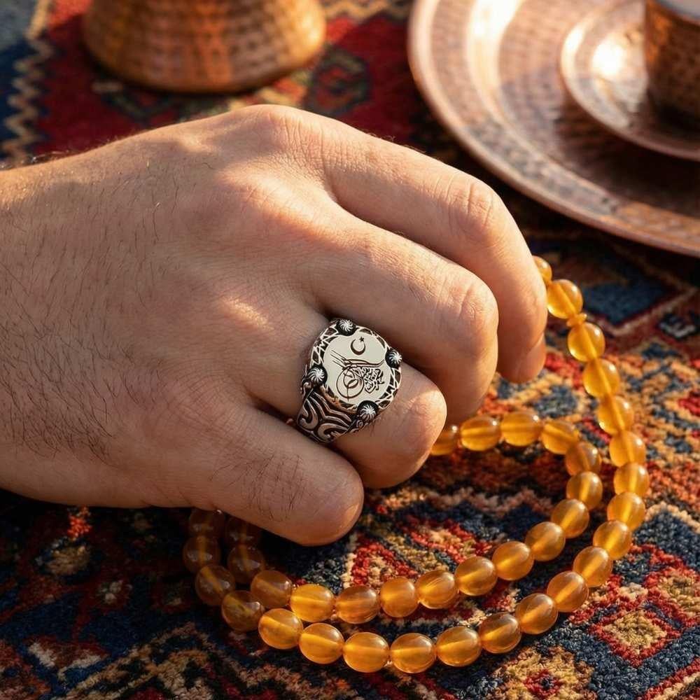 Ay Yıldız Tuğra İşlemeli Kenar Motifli Gümüş Erkek YüzükTuğra Yüzük