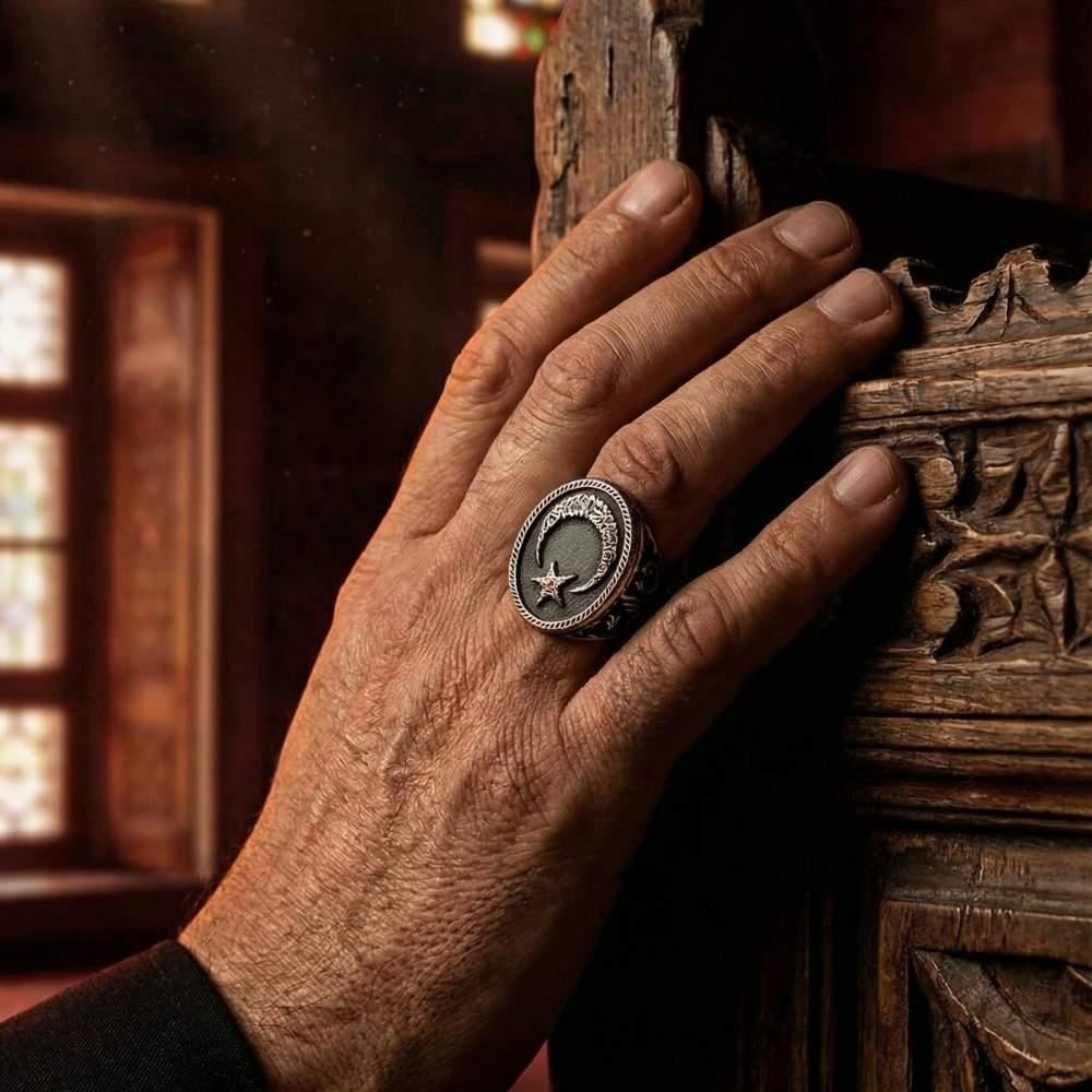 Ay Yıldız Üzeri Kelime-i Tevhid Kenarları Armalı Gümüş YüzükAy Yıldız Yüzükler