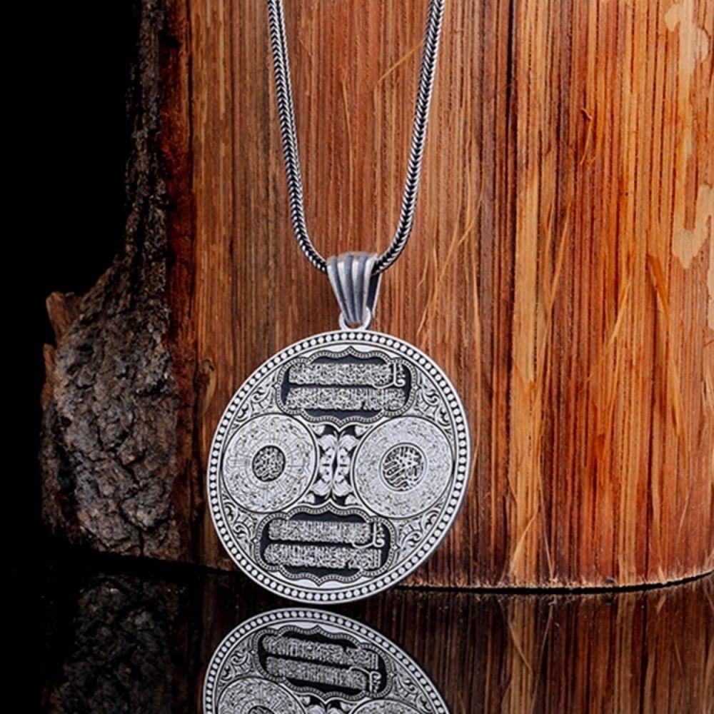 Ayetel Kürsi Nas Felak İnşirah Sureleri İşlemeli Gümüş Kolye