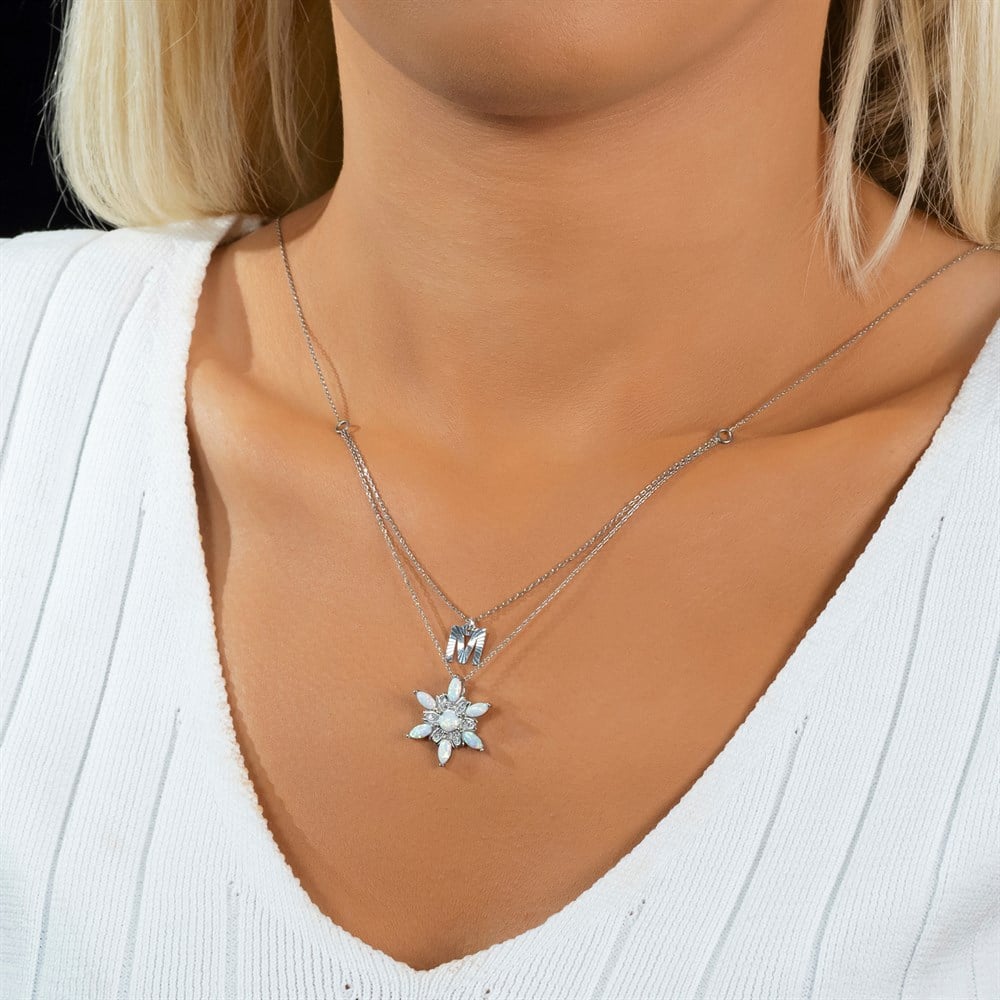 Baş Harfli Rüzgar Çiçeği Opal Gümüş Kolye