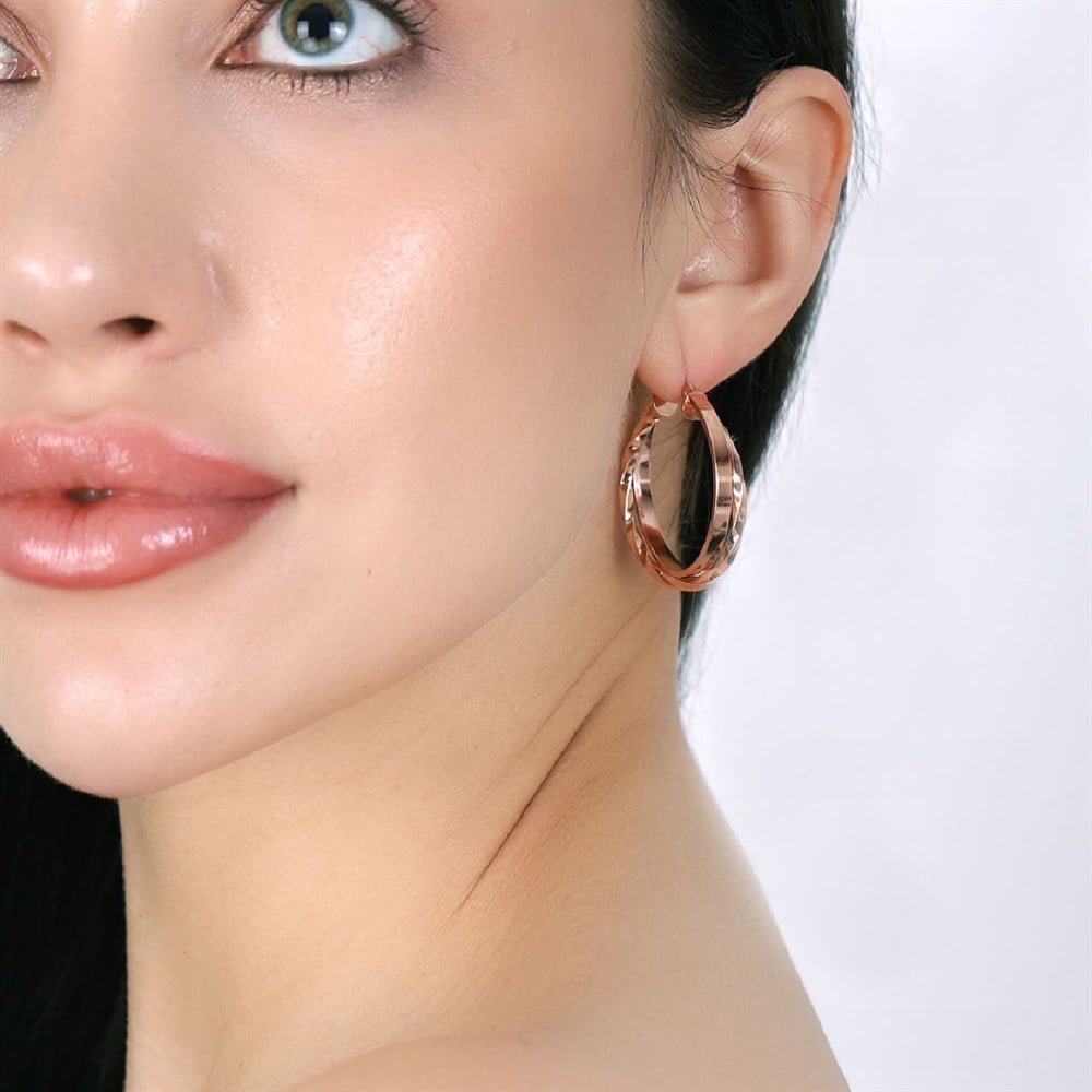 Burgulu Model Halka Gümüş Küpe Rose