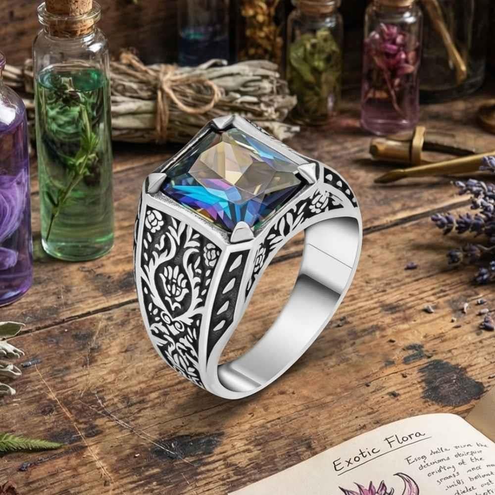 Çiçek Detaylı Mistik Topaz Taşlı Gümüş YüzükMystic Topaz Stone Ring