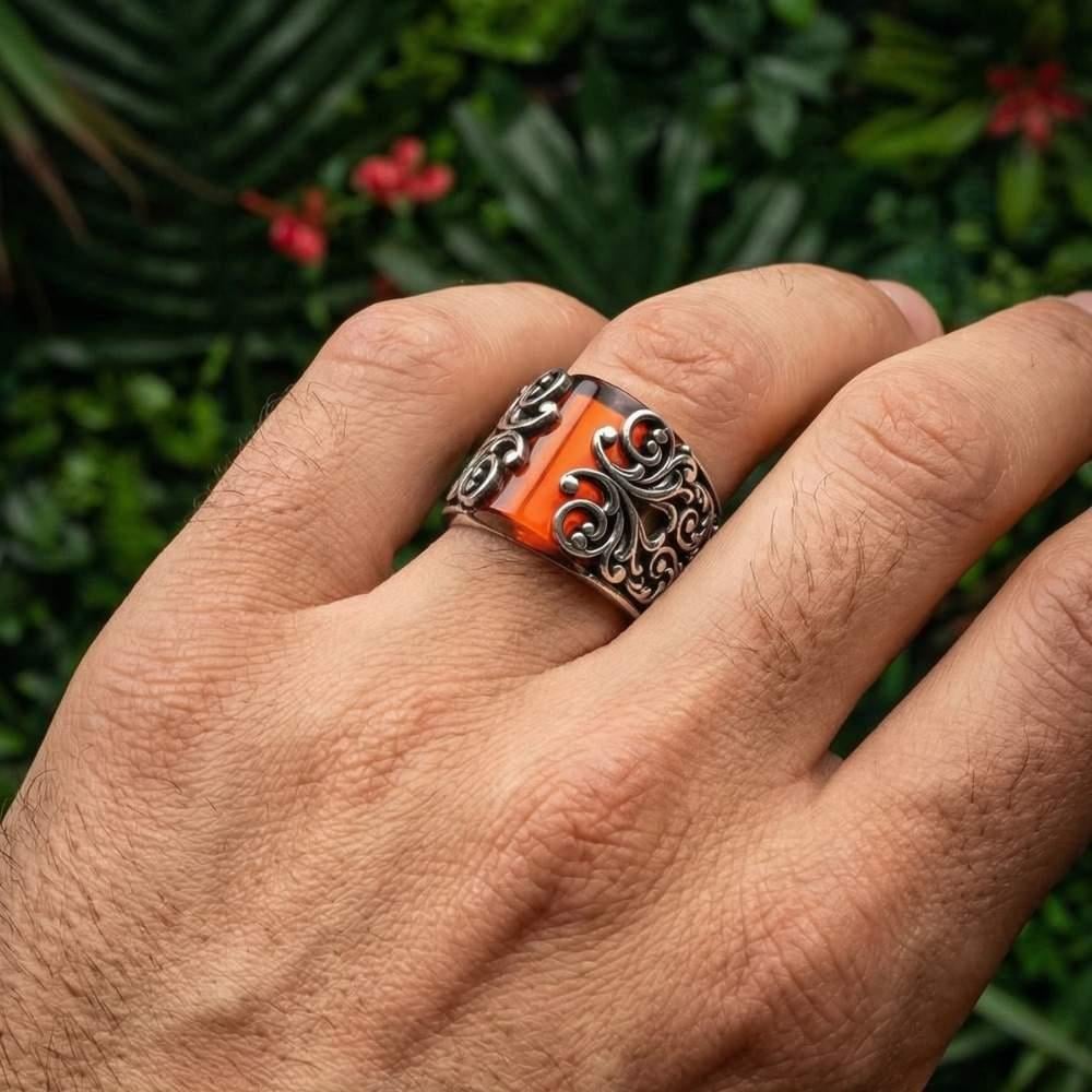 Çiçek Motifli Kırmızı Zirkon Taşlı Gümüş YüzükZirkon Taşlı Yüzükler