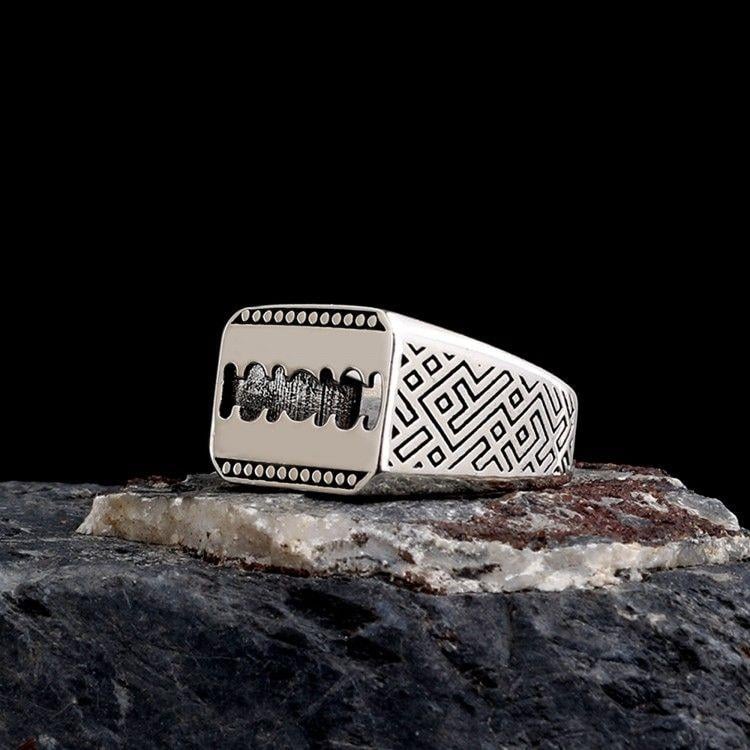 Gümüş Jilet Model Yüzük Kolye KombiniYüzük Kolye Kombinleri