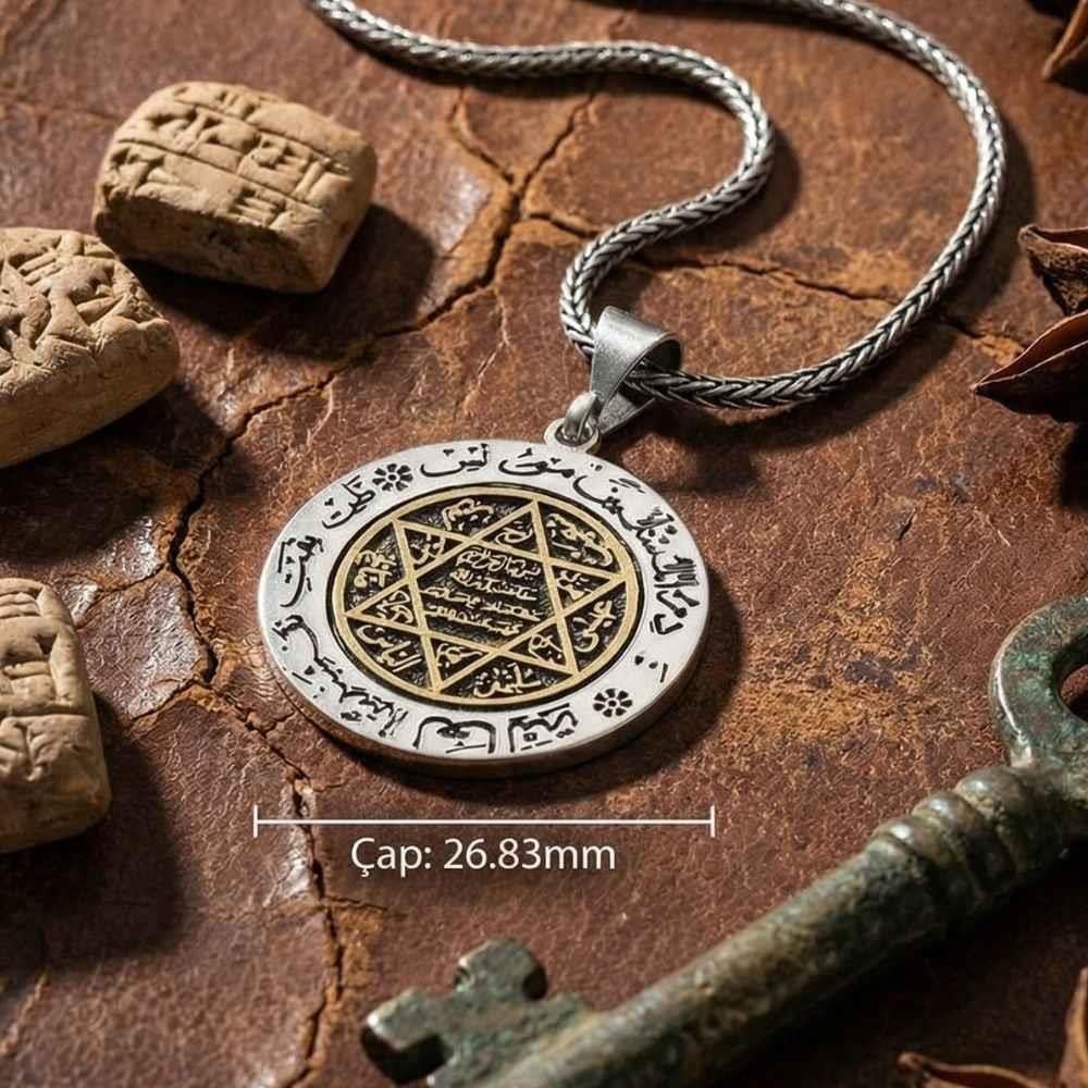 Hz Süleyman Mührü Motifi İşlemeli Gümüş KolyeSüleyman Mührü Kolye