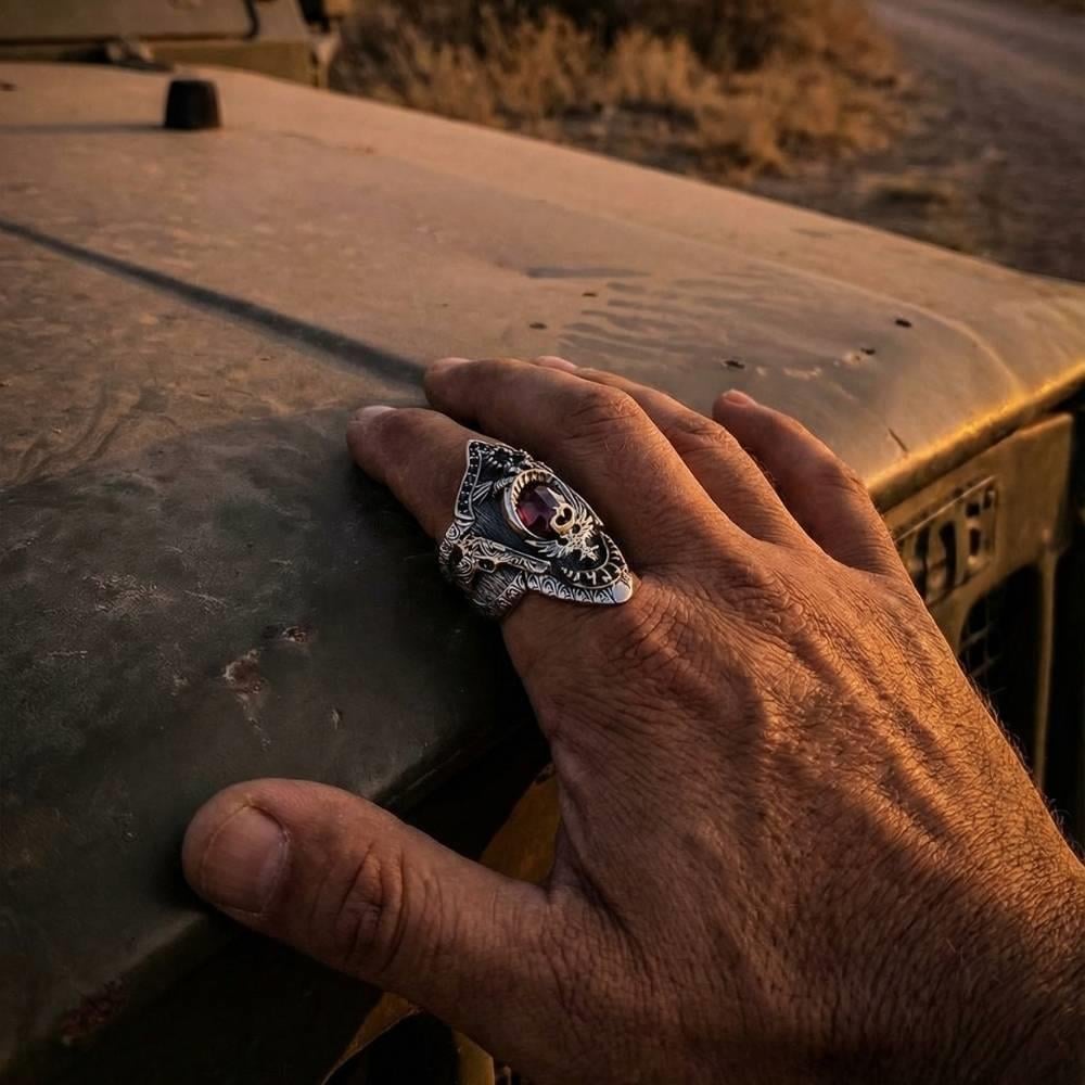 Jandarma Tabanca İşlemeli Zihgir Gümüş YüzükBaşparmak & Zihgir Yüzükleri