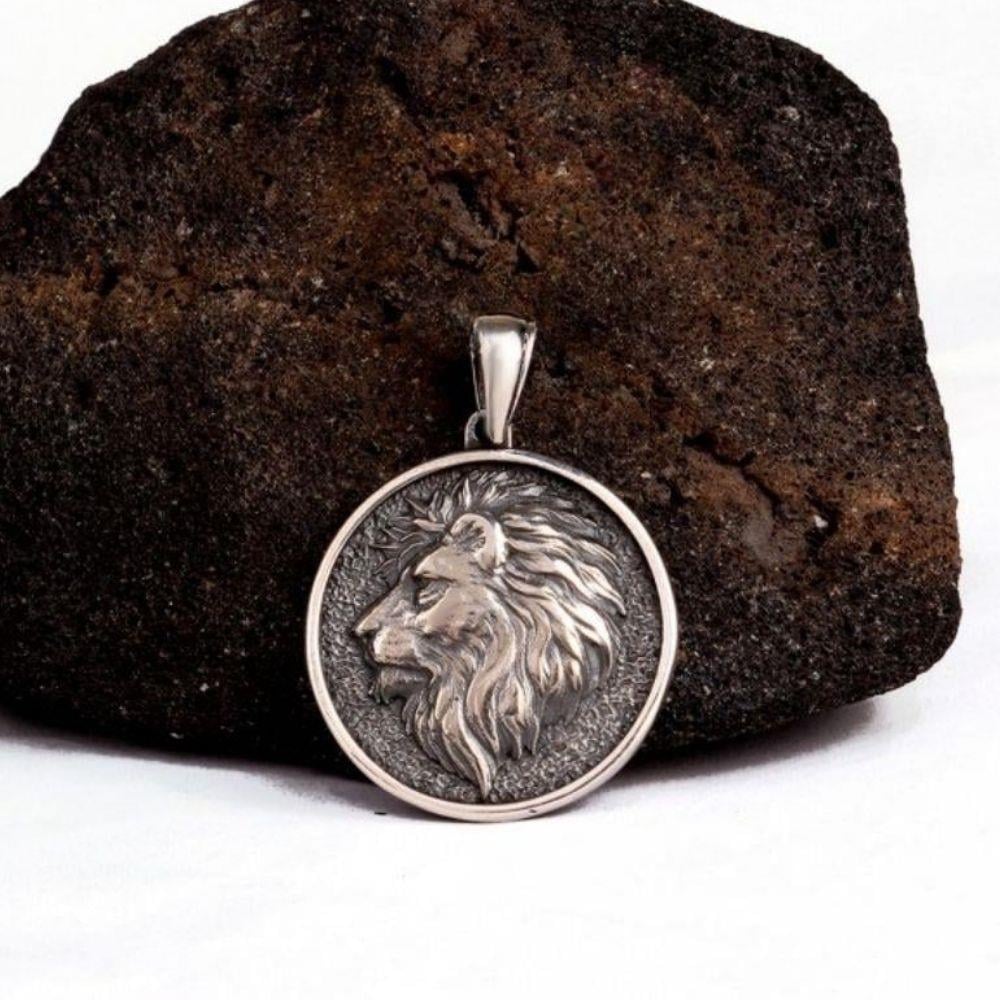 Kabartma Aslan Model Gümüş Kolye UcuKolye Ucu
