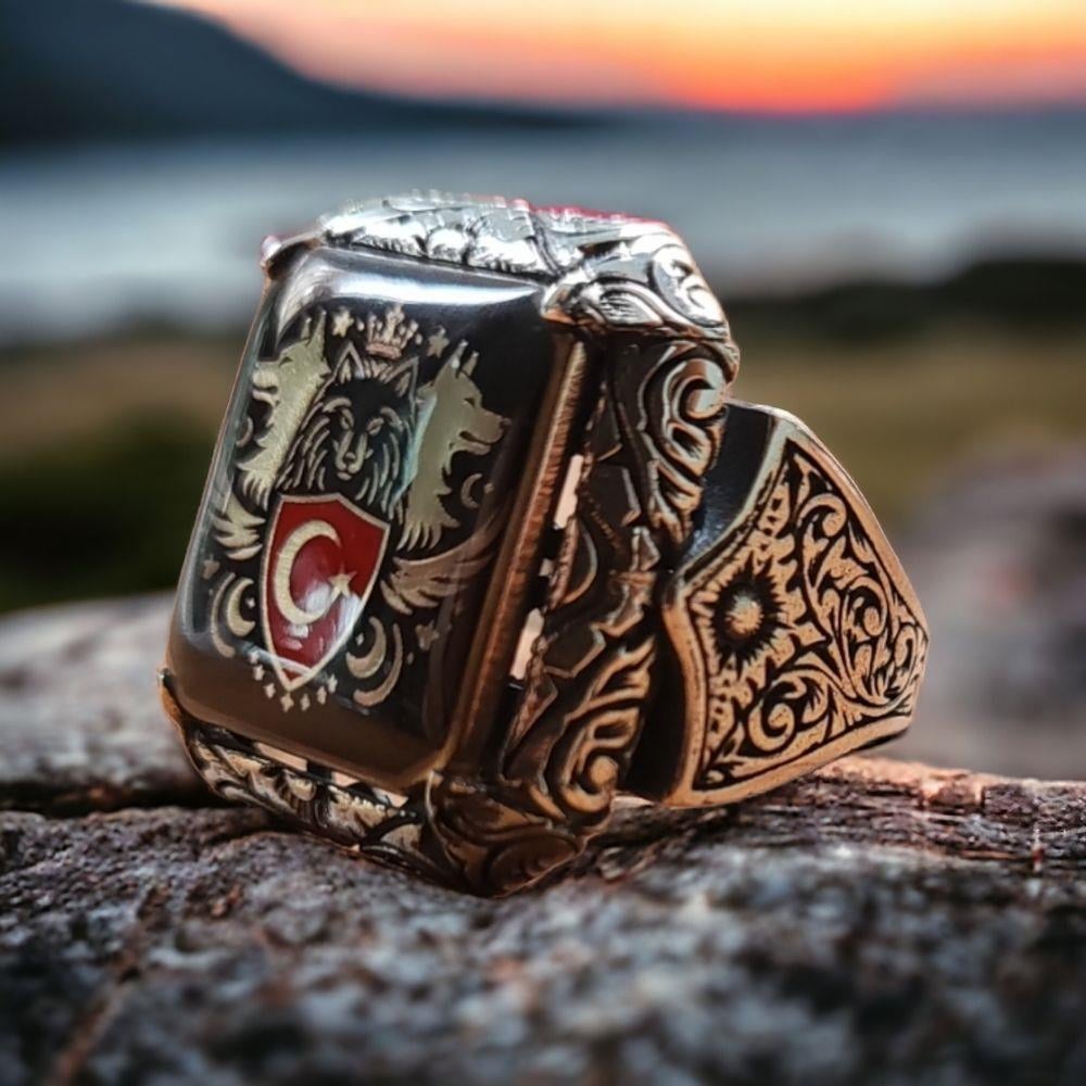 Kalem İşlemeli Ay Yıldız Bozkurt Gümüş Yüzük