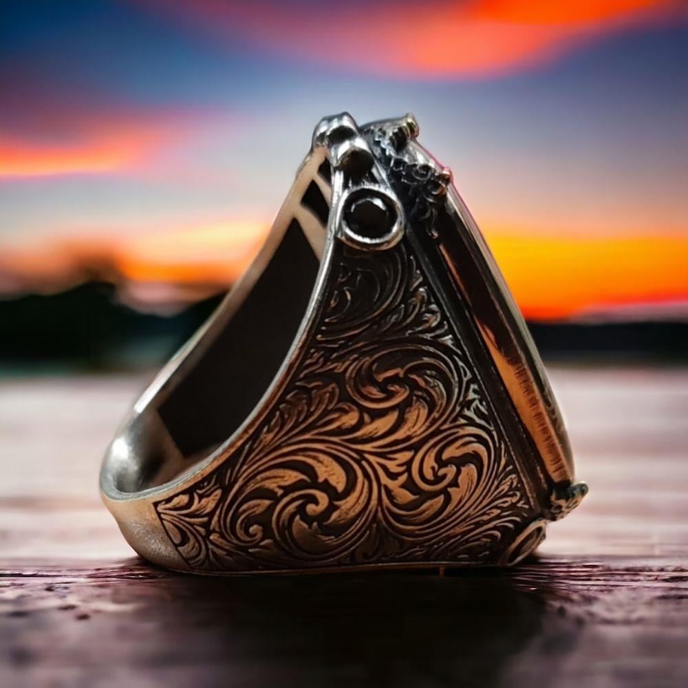 Kalem İşlemeli Bozkurt Ay Yıldız Gümüş Yüzük