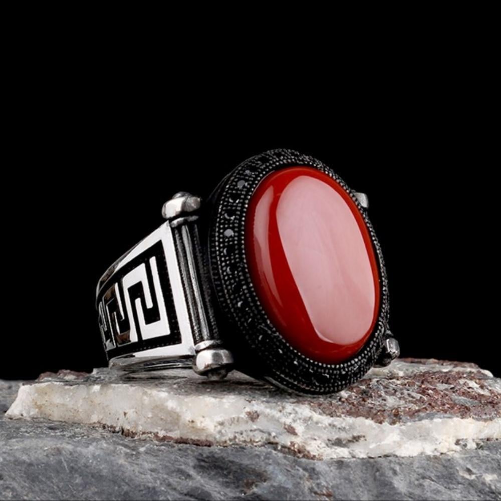 Kalkan Model Kırmızı Akik Taşlı Gümüş Erkek YüzükAgate Stone Ring