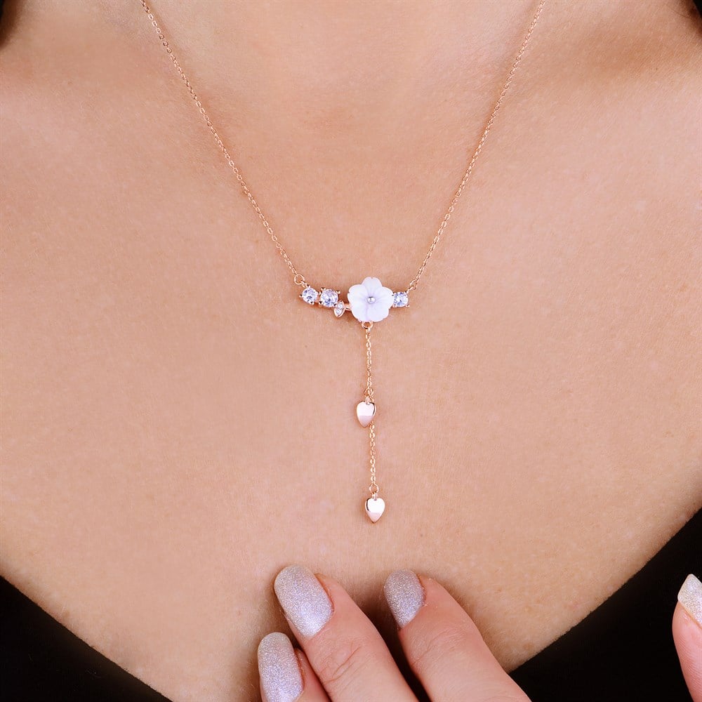 Kardelen Çiçeği Kenarları Zirkon Taş Detaylı Gümüş Kolye Rose
