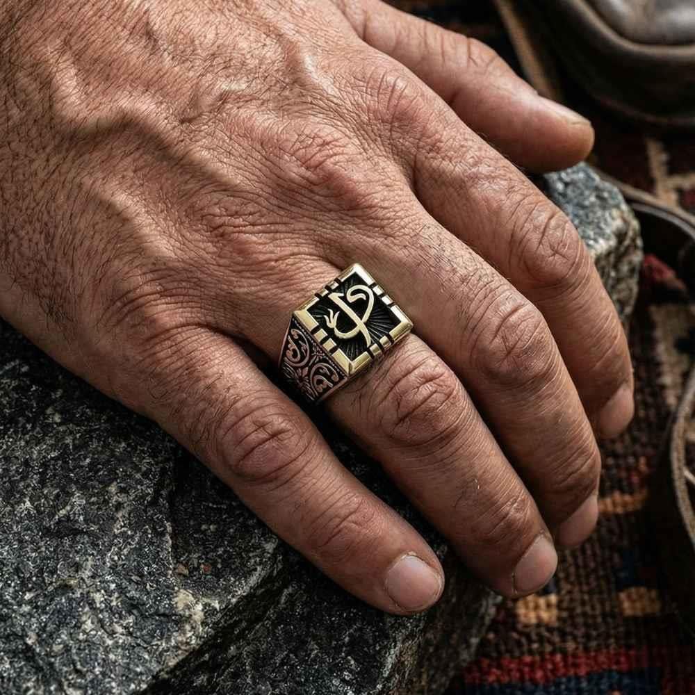 Kare Kesim Elif Vav Motifli Gümüş Erkek YüzükElif Vav Yüzük