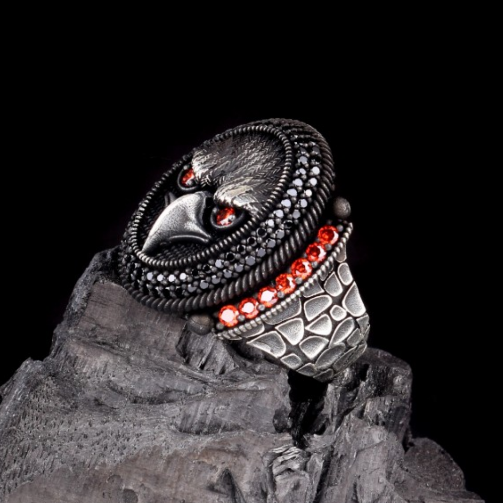 Kartal Model Kırmızı Mikro Zirkon Taşlı Gümüş Yüzük