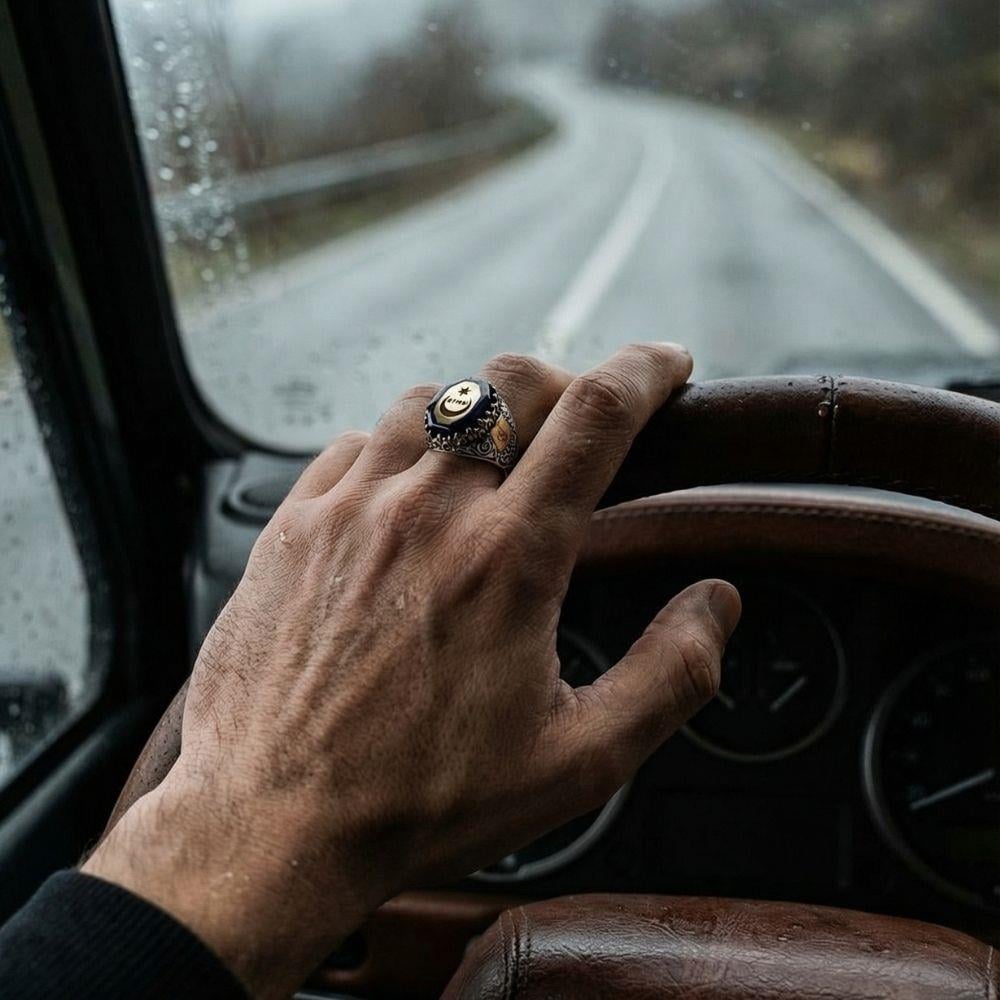 Kehribar Taşlı Ay Yıldız İçerisi Göktürkçe Türk Yazılı Gümüş YüzükAy Yıldız Yüzükler