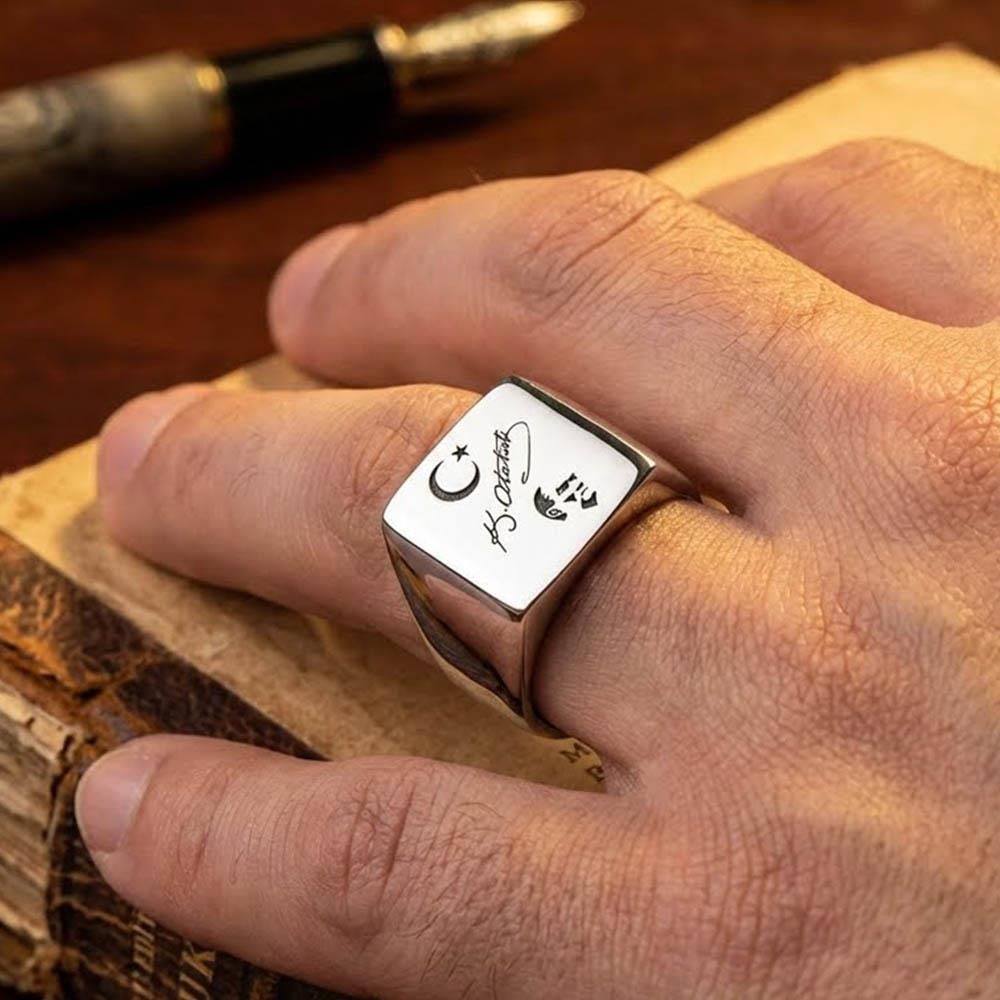 Kemal Atatürk ve İmzası İşlemeli Ay Yıldız Gümüş YüzükAtatürk Yüzükleri