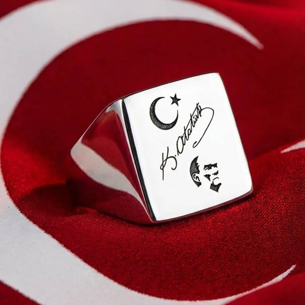 Kemal Atatürk ve İmzası İşlemeli Ay Yıldız Gümüş YüzükAtatürk Yüzükleri