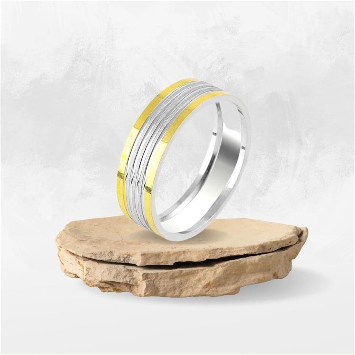 Kenar Kısımları Gold Detaylı Çizgili Model Gümüş Alyans