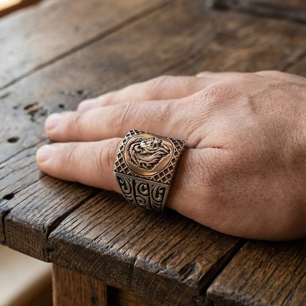 Edge Motif Embroidered Lion Head Sterling Silver RingAnimal Shaped Ring